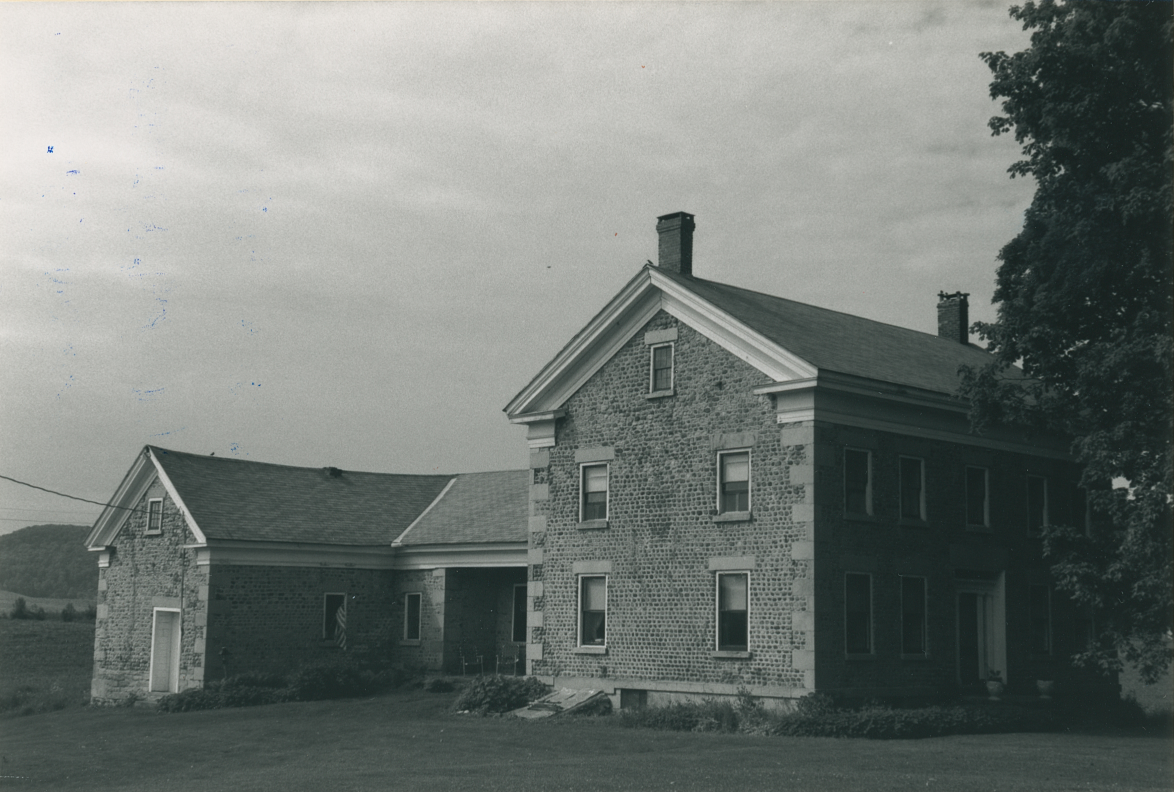 Mad-4 3822 Canal Rd 1